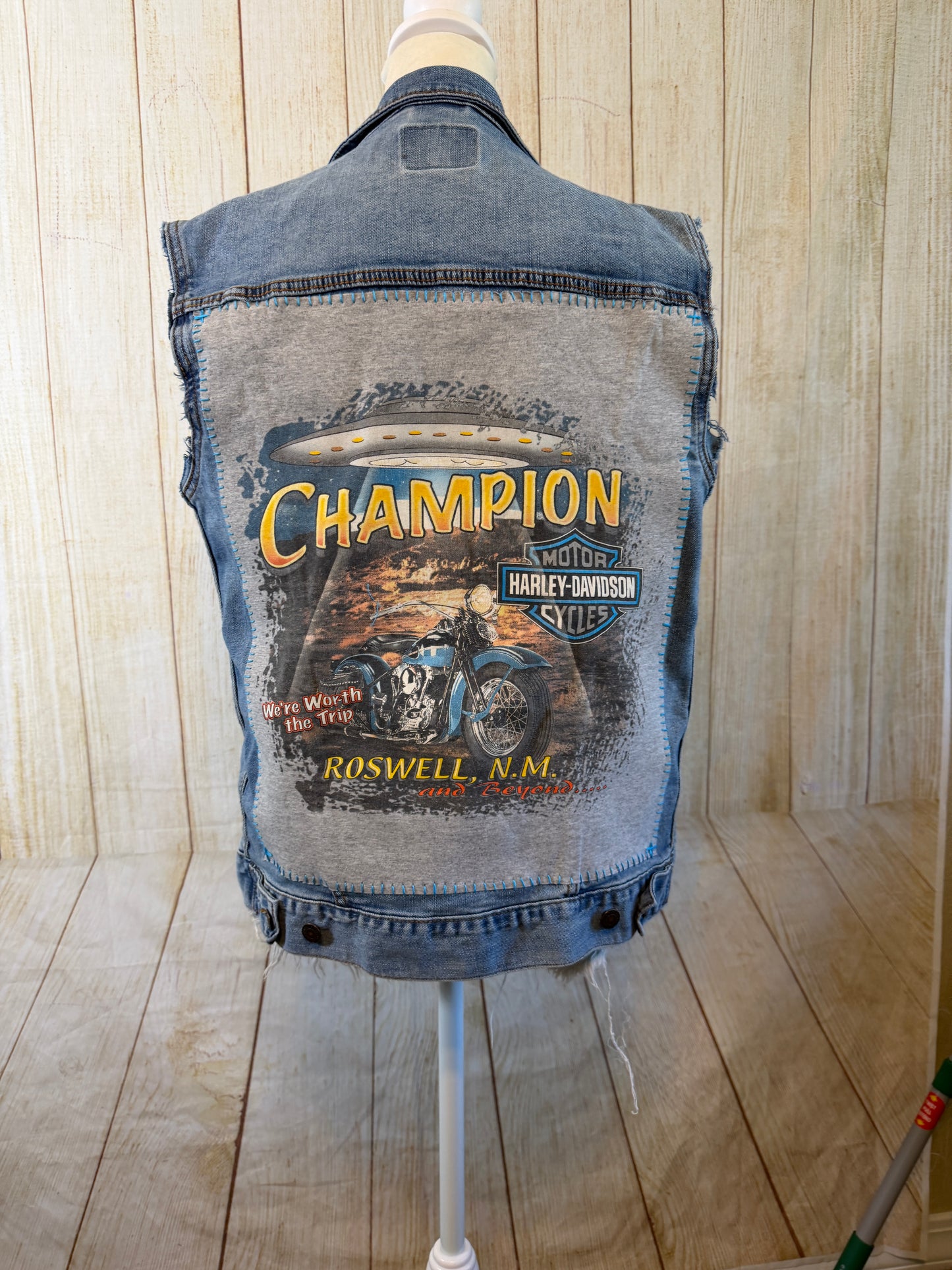 Harley-Davidson Denim Vest with Roswell NM Back Graphic | Size Medium